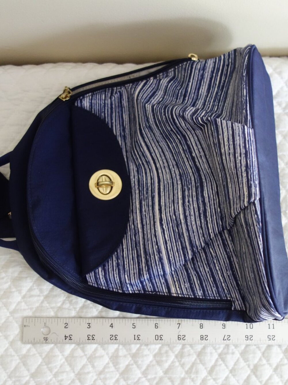 EUC BAGGALINI Blue Stripe Convertible Backpack - Picture 4 of 11